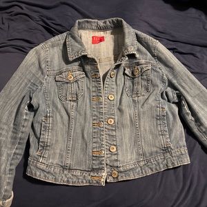 Elle jean jacket, size large, some distressing on it
